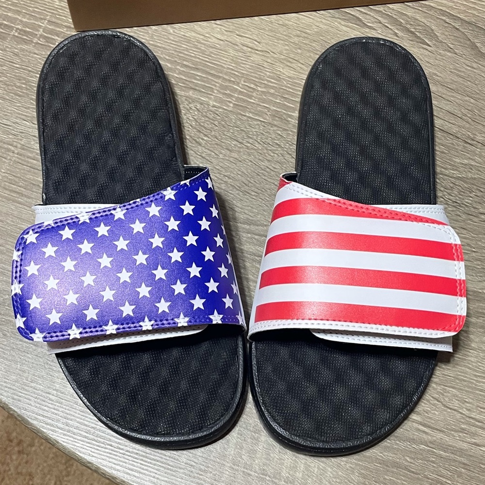 iSlide Men’s Red White Blue American Flag Sandals